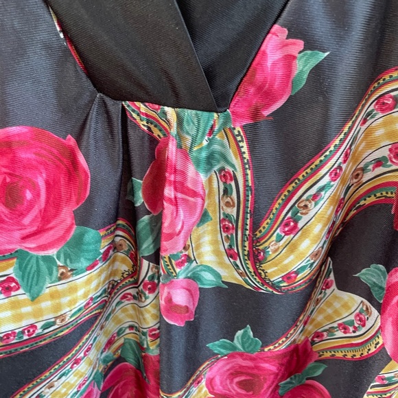 Featherbed • Vtg • 1960’s • Floral • Satin • Black/Red • Large •Kaftan Nightgown